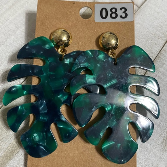 Jewelry - 083 ❤️ Green Leaf Shape Earrings